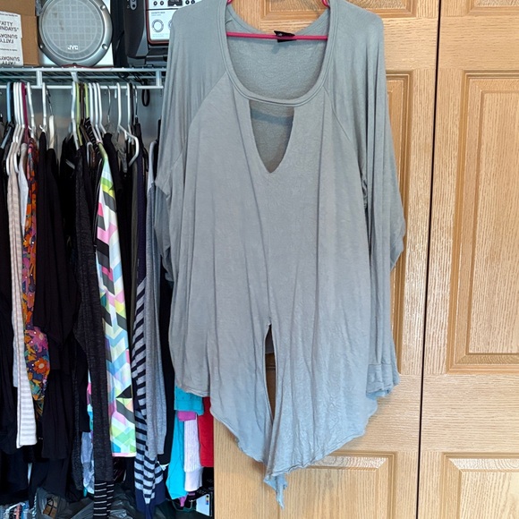 bobeau Tops - Bobeau Light Gray Women's Tunic Top
